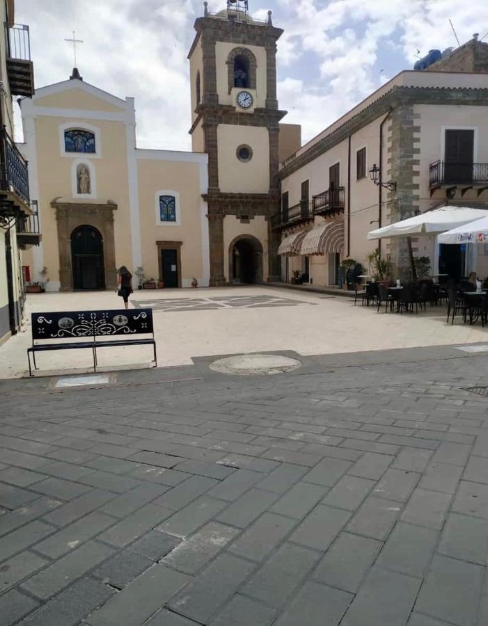 The Palace B&B And Apartments Santo Stefano di Camastra Exterior foto