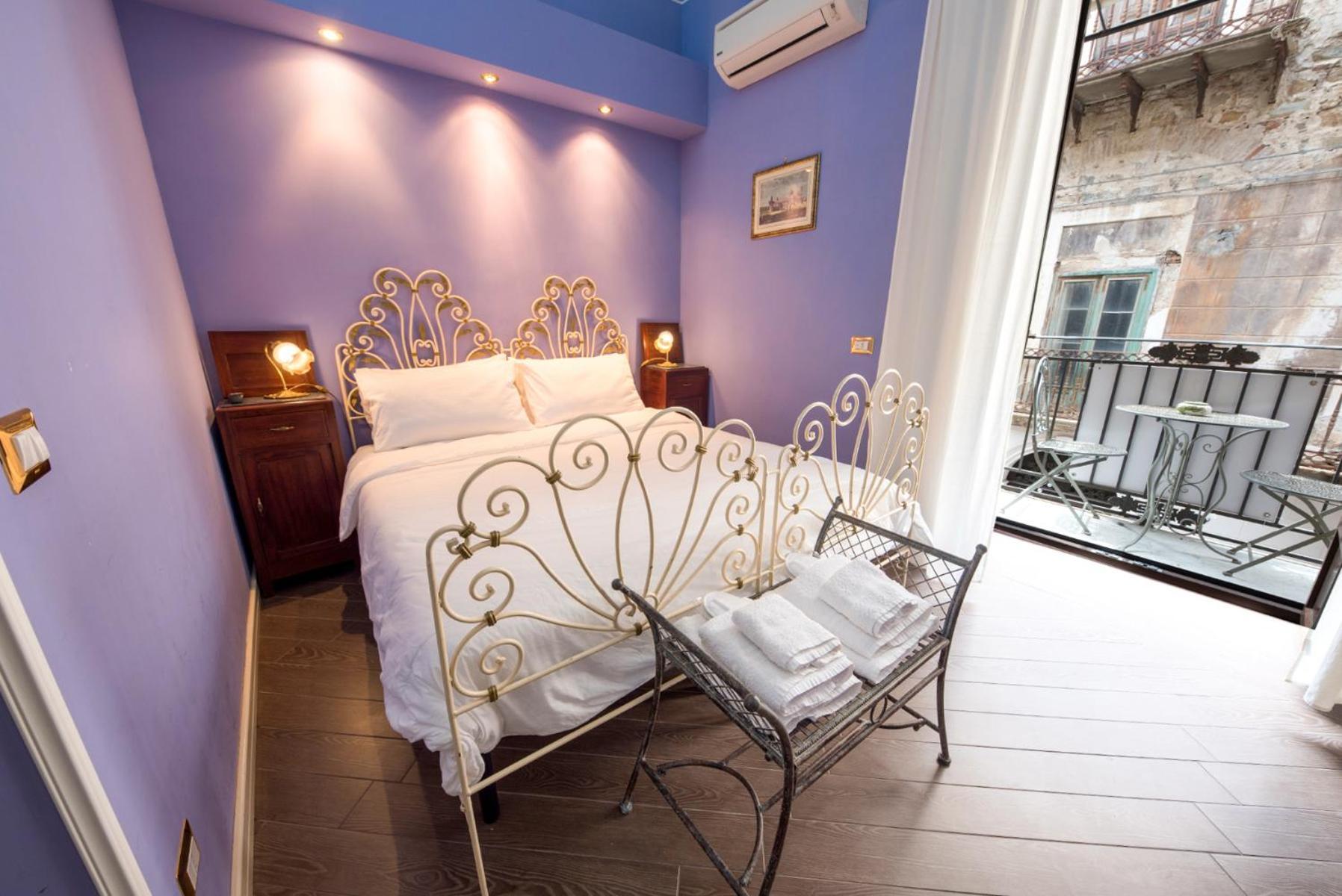 The Palace B&B And Apartments Santo Stefano di Camastra Cameră foto