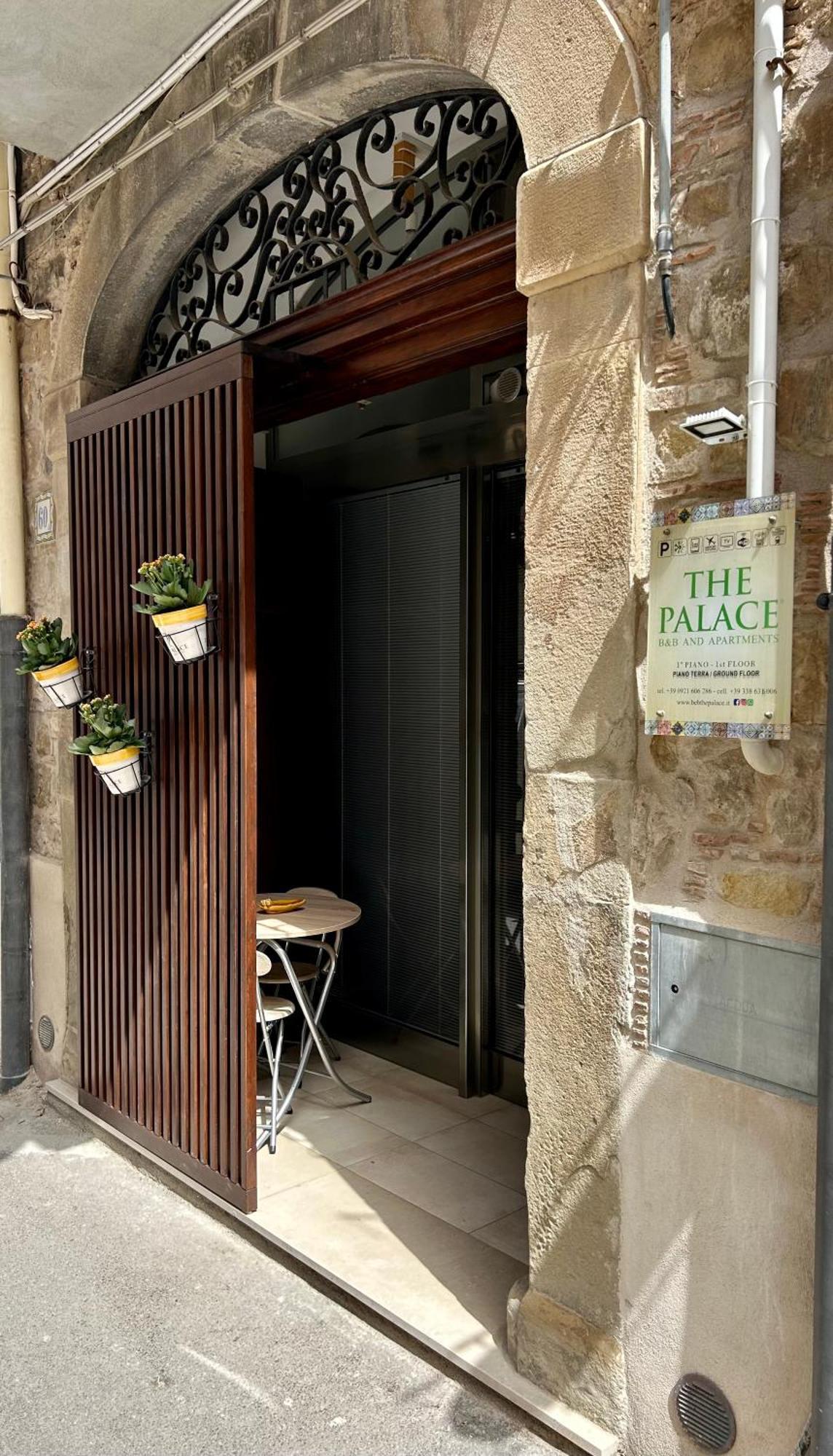 The Palace B&B And Apartments Santo Stefano di Camastra Exterior foto