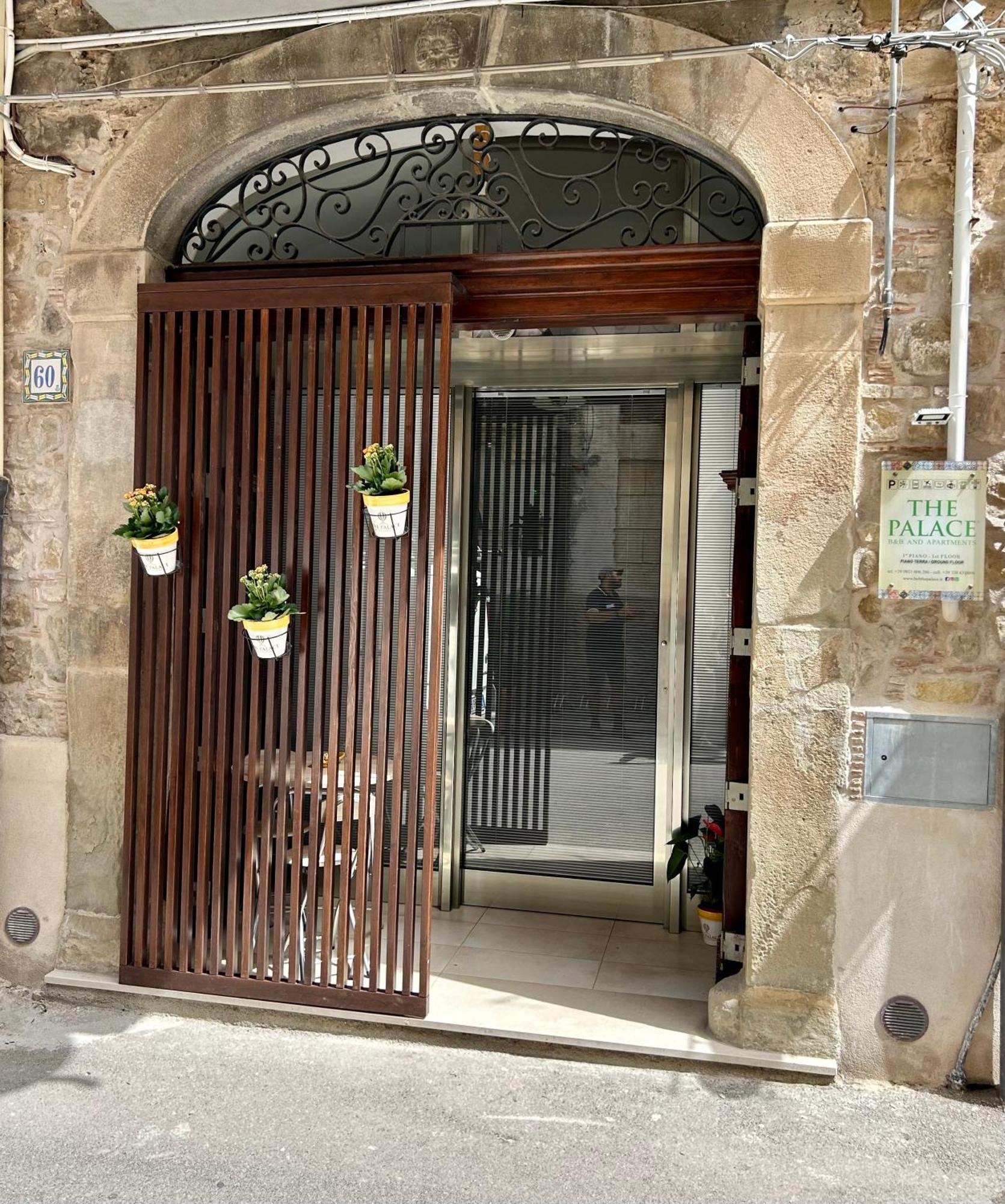 The Palace B&B And Apartments Santo Stefano di Camastra Exterior foto